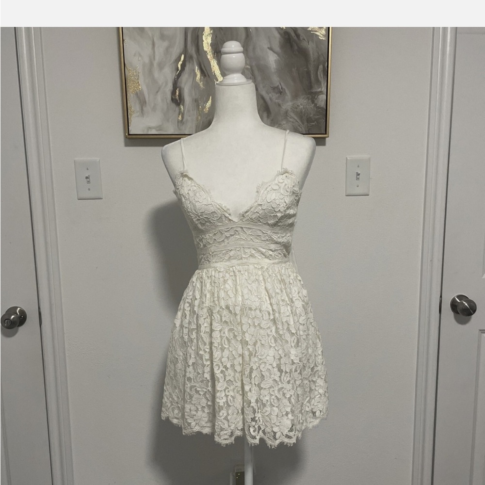 NBD Give It Up Lace Dress Size Small - Picture 3 of 9
